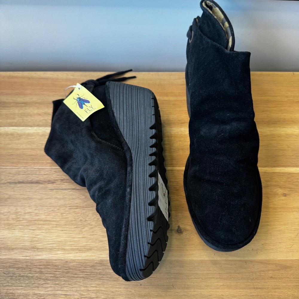 Fly London Yebi Women 9-9.5 EU 40 Black Oil Suede Wedge Ankle Boot New with Tags